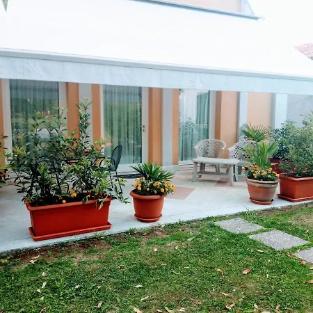 Olanda Apartment *